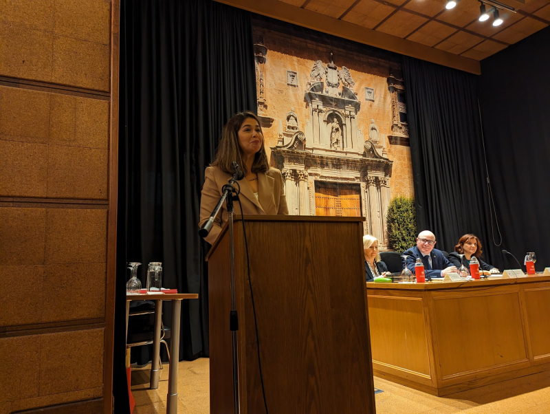  Bárbara Muñoz habla en la entrega de premios
